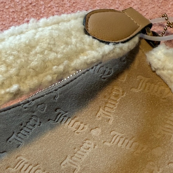 JUICY COUTURE ICE QUEEN SHOULDER BAG PECAN SHEARING Perfect For Winter Outfits - Picture 6 of 15